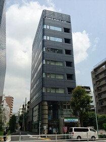 新宿三丁目の店舗物件